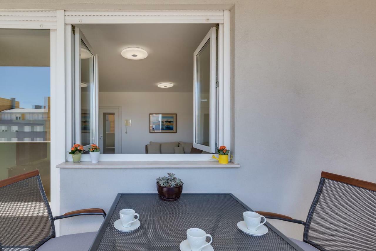 Apartment Pavic - Private Parking Zadar Exterior photo