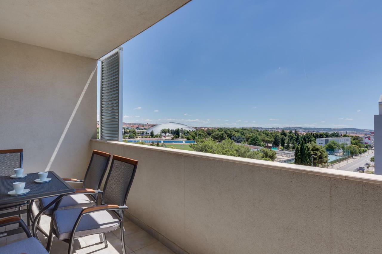 Apartment Pavic - Private Parking Zadar Exterior photo