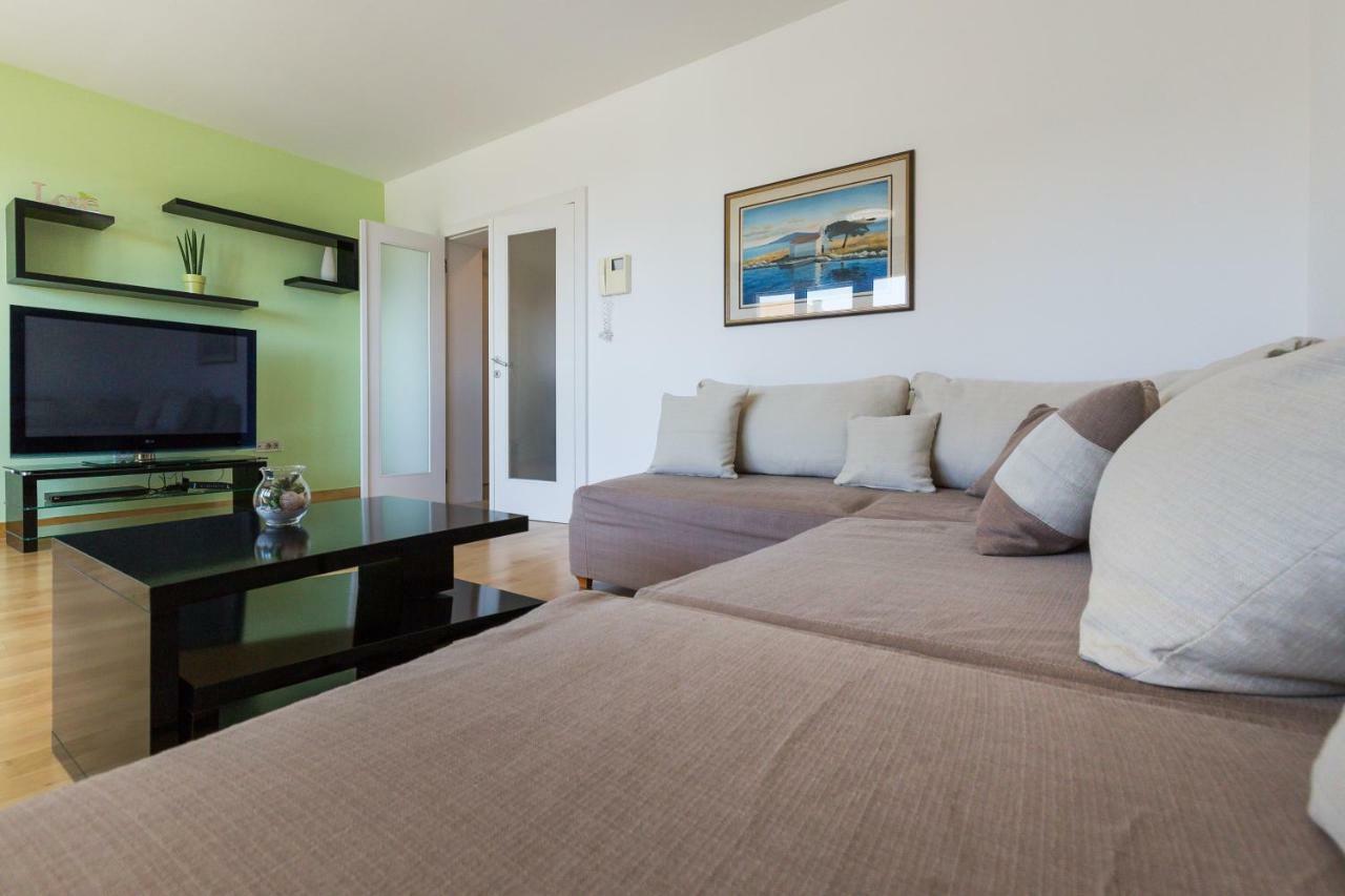 Apartment Pavic - Private Parking Zadar Exterior photo