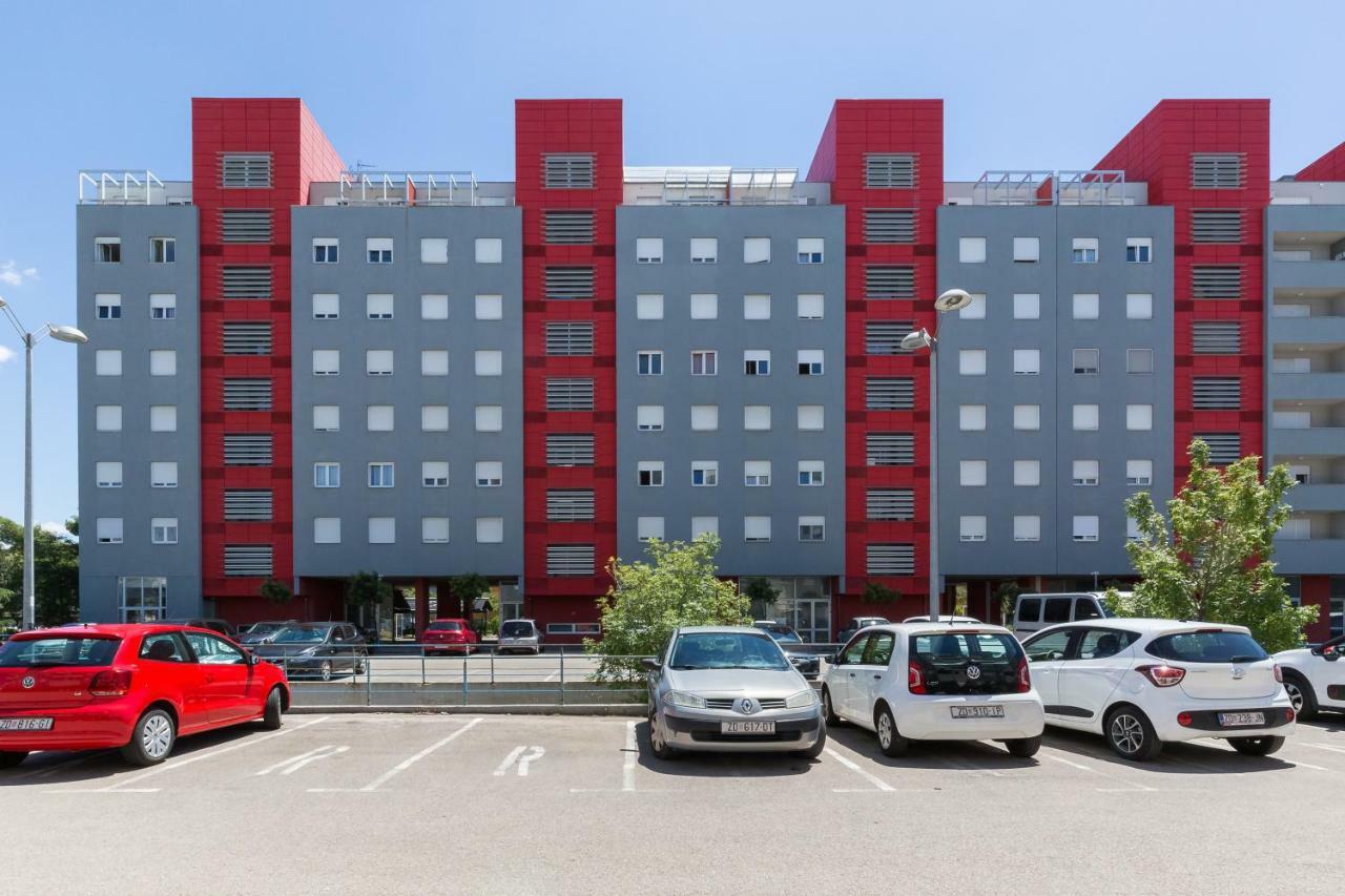 Apartment Pavic - Private Parking Zadar Exterior photo