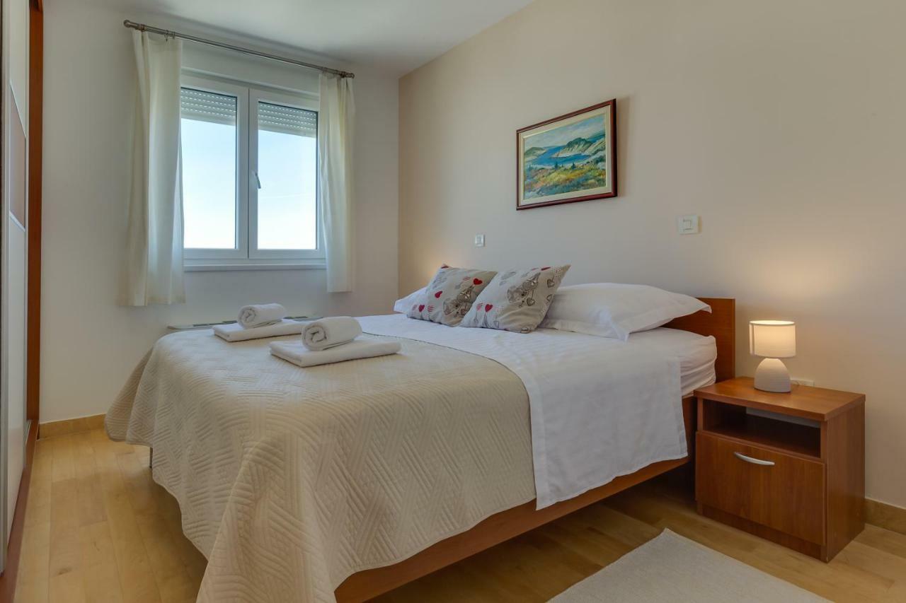 Apartment Pavic - Private Parking Zadar Exterior photo