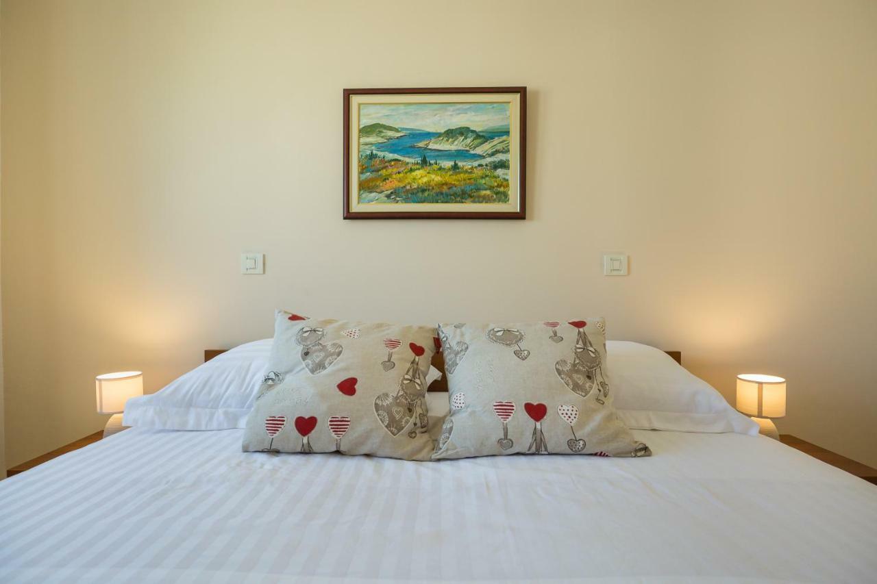 Apartment Pavic - Private Parking Zadar Exterior photo
