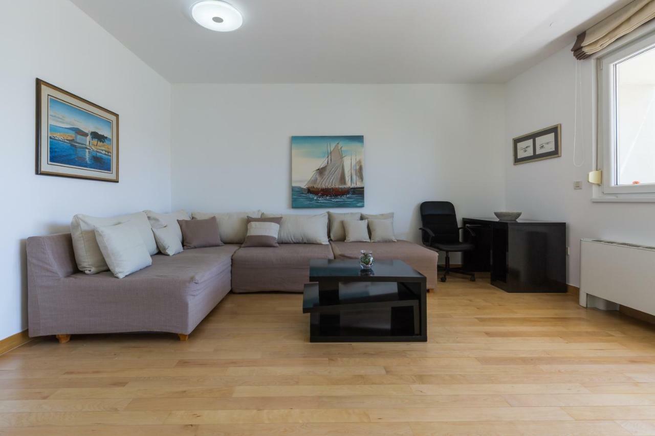 Apartment Pavic - Private Parking Zadar Exterior photo