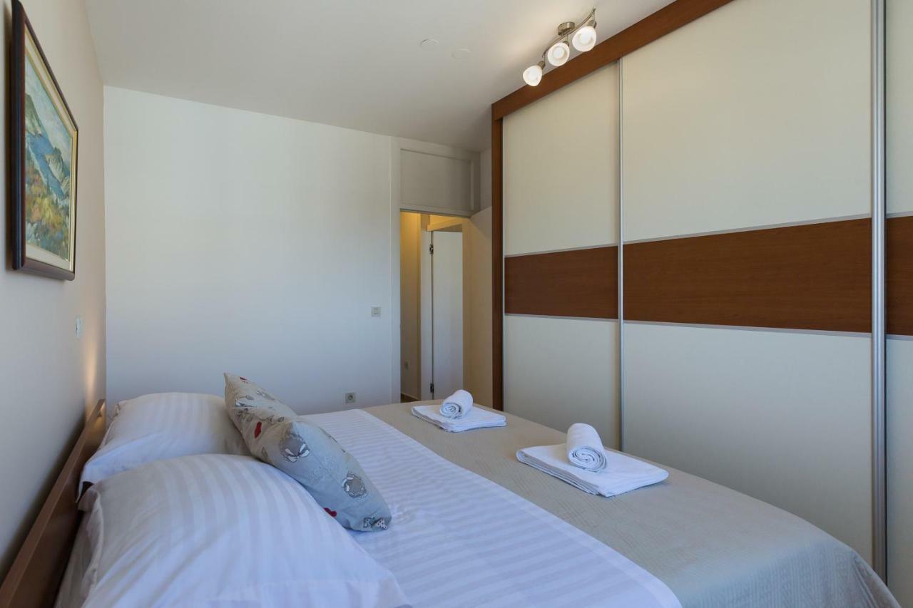 Apartment Pavic - Private Parking Zadar Exterior photo